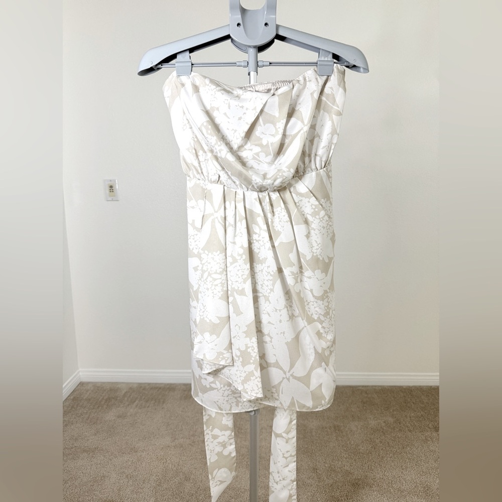 Express Strapless Pleated Dress – Size 12